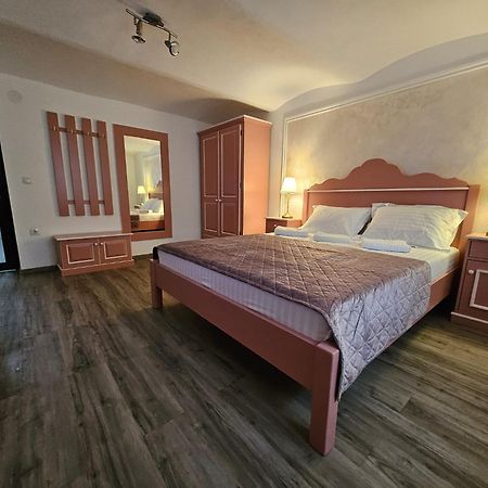 Casa Raduly Aparthotel ซีบิว ภายนอก รูปภาพ