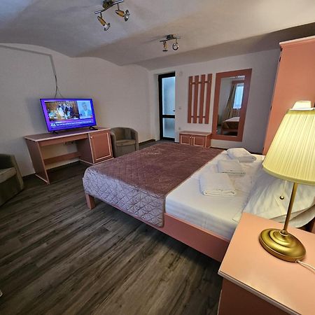 Casa Raduly Aparthotel ซีบิว ภายนอก รูปภาพ