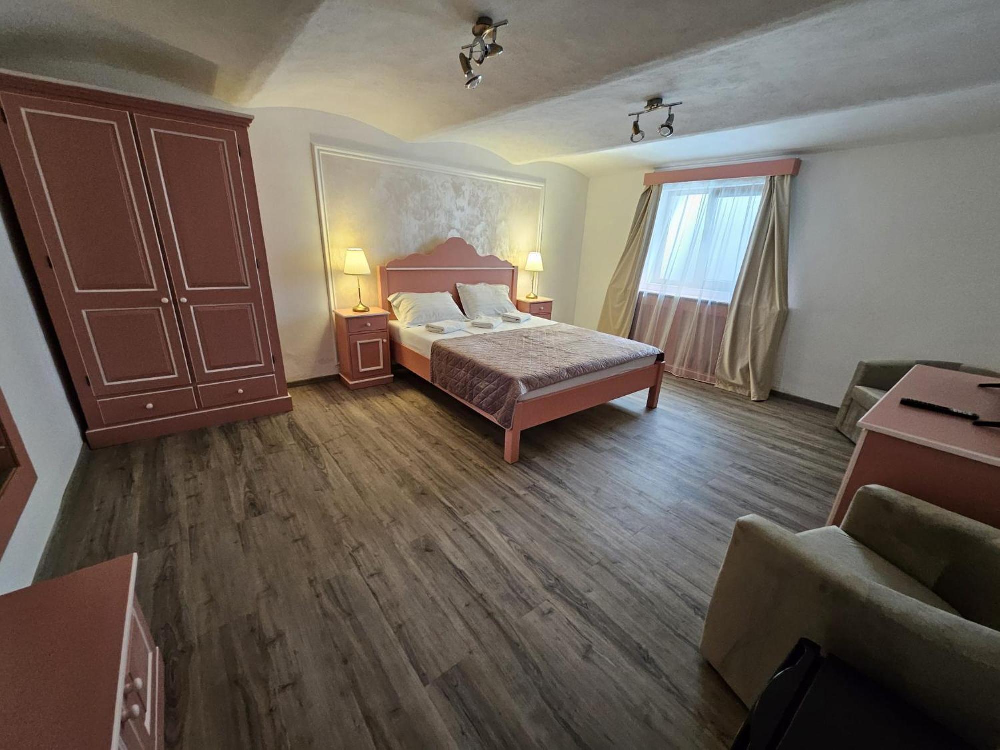 Casa Raduly Aparthotel ซีบิว ภายนอก รูปภาพ