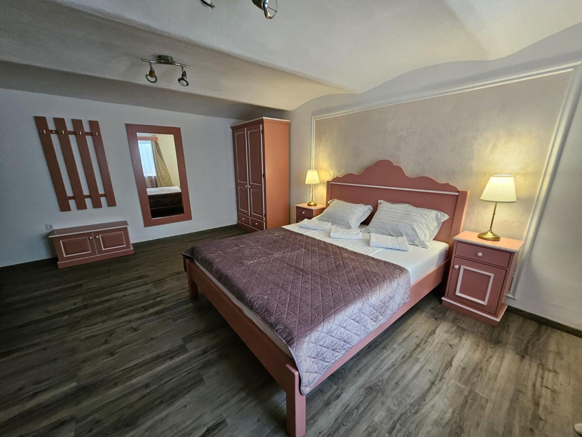 Casa Raduly Aparthotel ซีบิว ภายนอก รูปภาพ