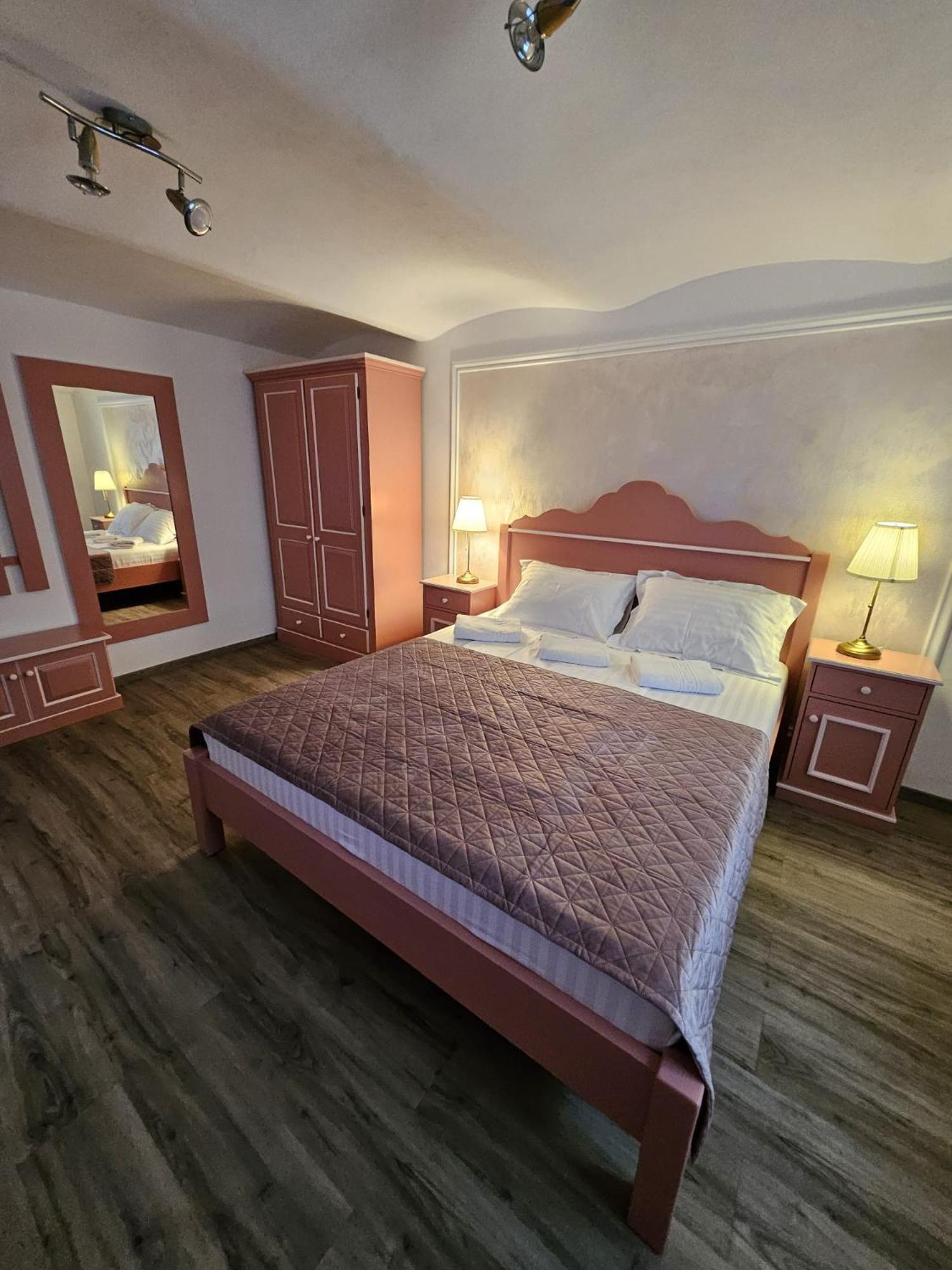 Casa Raduly Aparthotel ซีบิว ภายนอก รูปภาพ